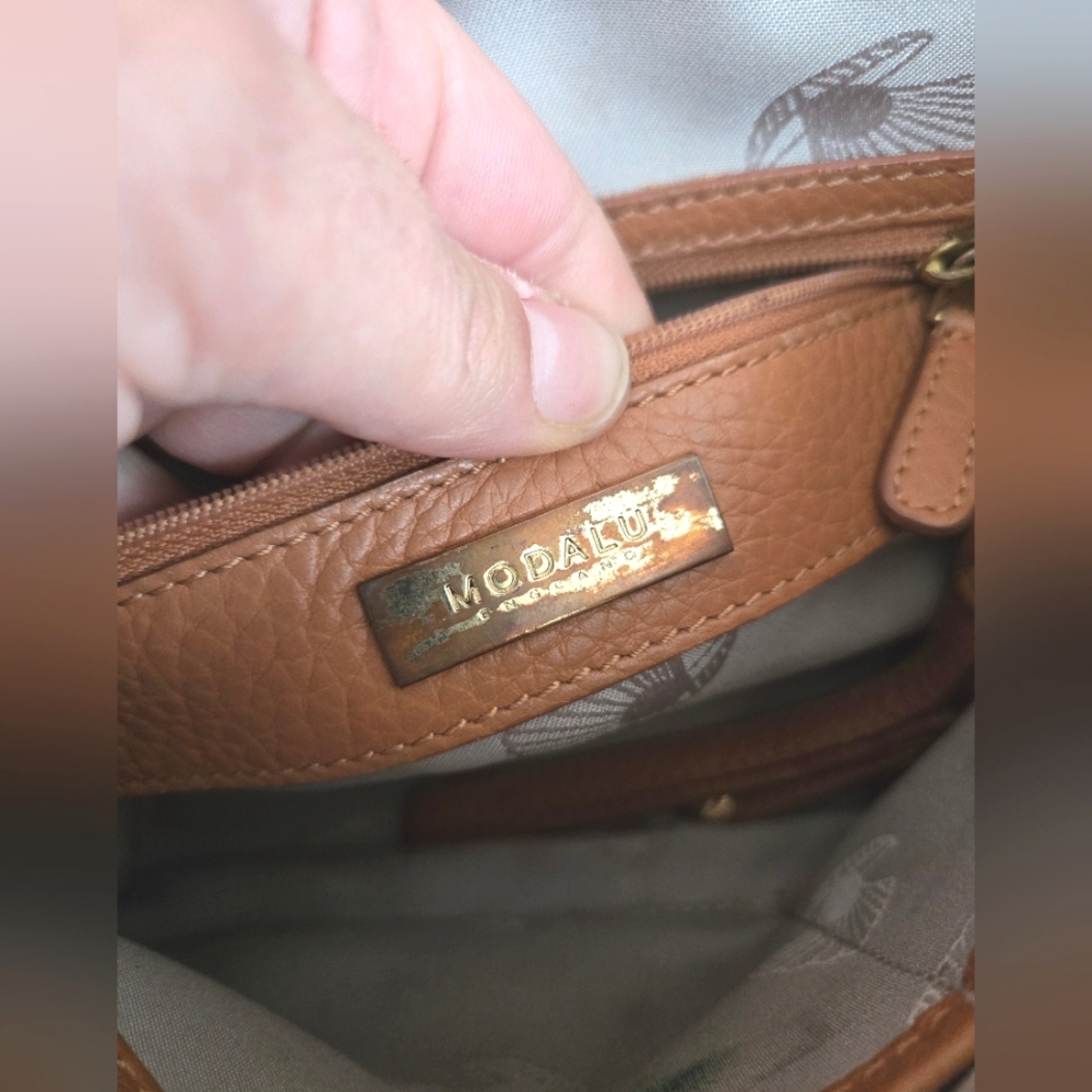 Moda Tan Leather Crossbody Bag - Picture 12 of 13